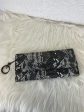 Wallet Designer Hobo Intl, Size Large on Sale