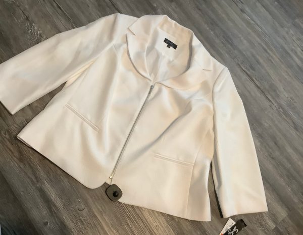 White Blazer Clothes Mentor, Size 18 Online now