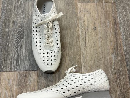 White Shoes Athletic Donald Pliner, Size 9 Sale