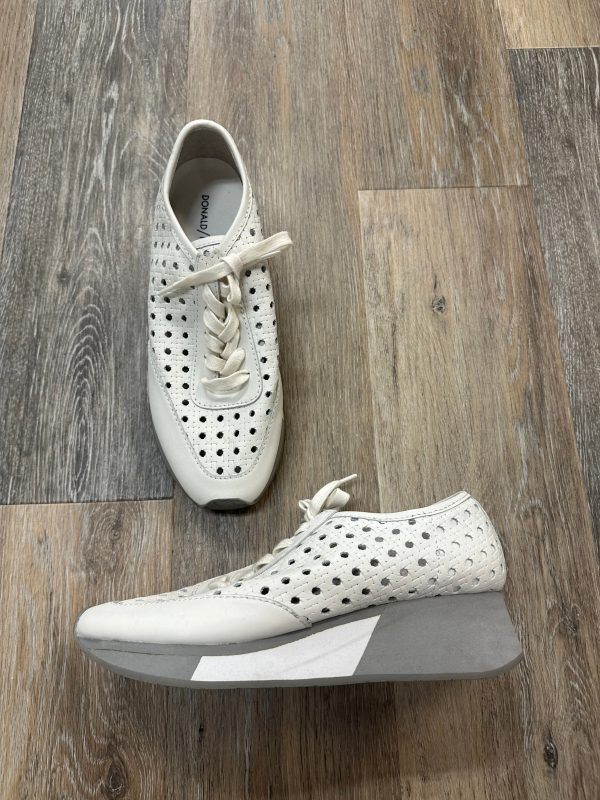 White Shoes Athletic Donald Pliner, Size 9 Sale