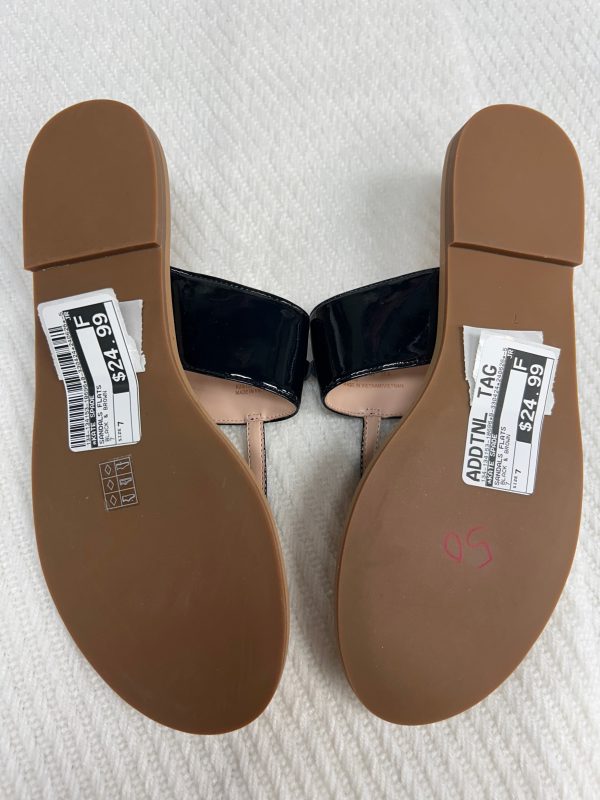 Black & Brown Sandals Flats Kate Spade, Size 7 For Sale