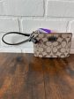 Wristlet Designer Coach, Size Small Fashion