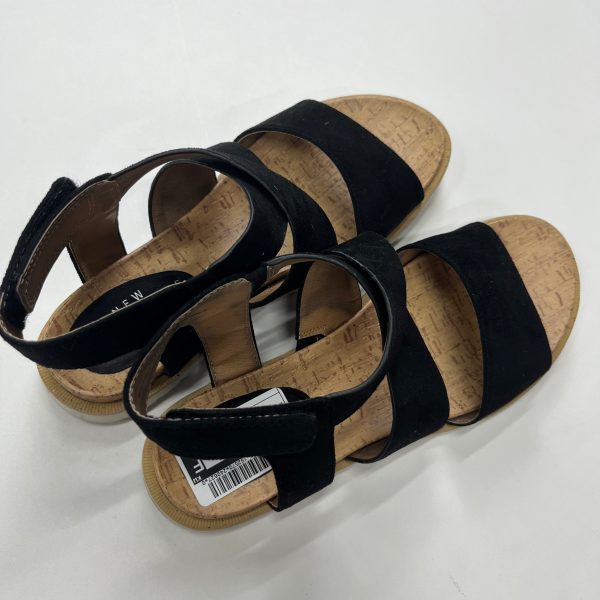 Black Sandals Flats New Directions, Size 7.5 Hot on Sale