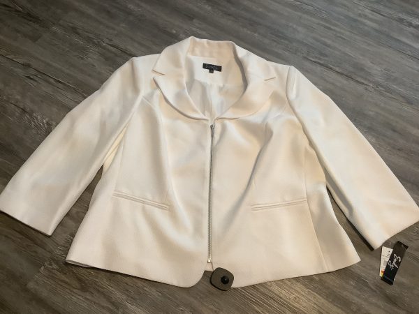 White Blazer Clothes Mentor, Size 18 Online now