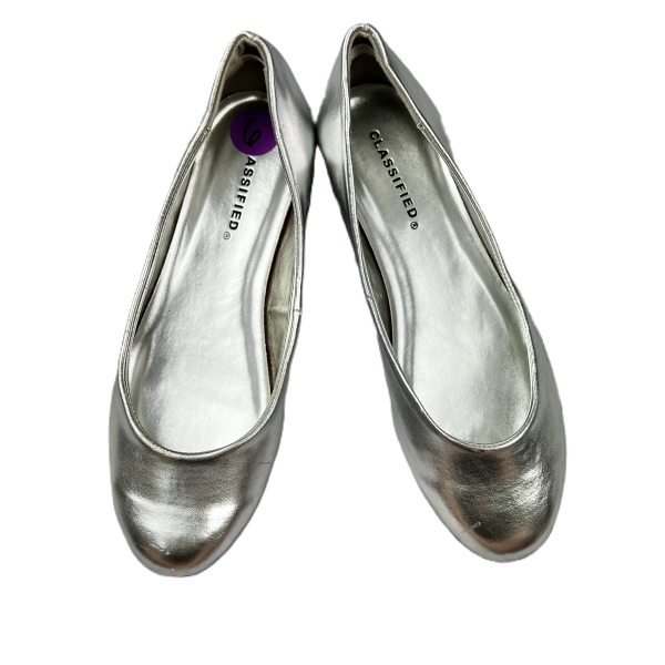 Silver Shoes Flats By Classified, Size: 6 Online Hot Sale