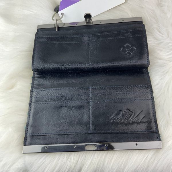 Wallet Designer Patricia Nash, Size Medium Fashion