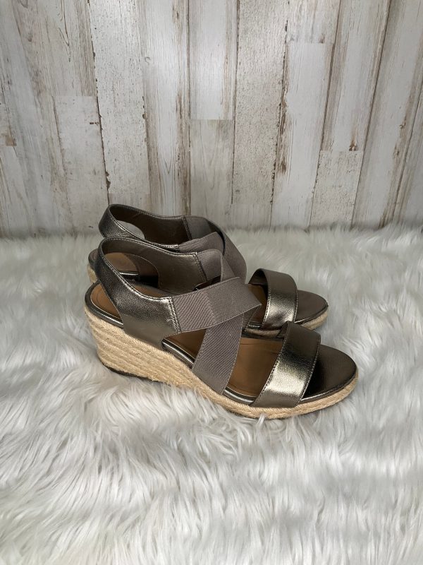 Silver Sandals Heels Wedge Vionic, Size 7 For Sale