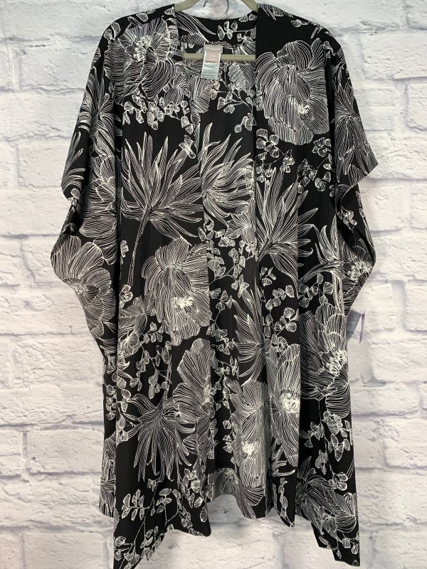 Black & White Kimono Chicos, Size M Online now