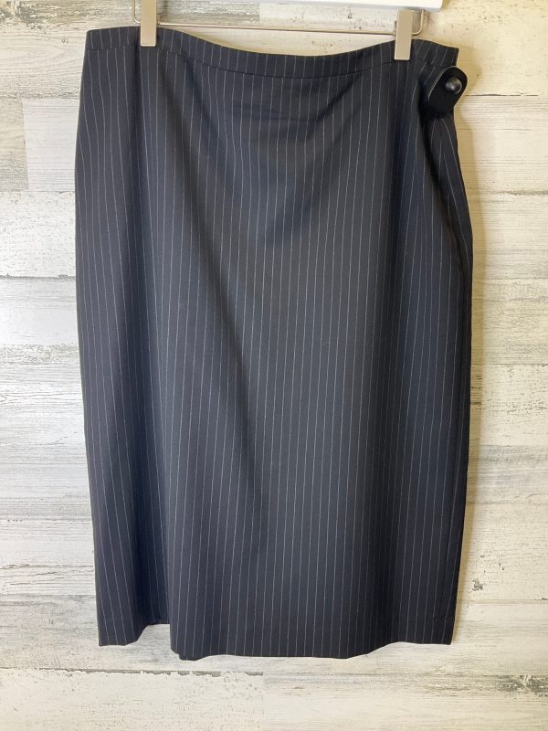 Black Skirt Midi Banana Republic, Size 14 Supply