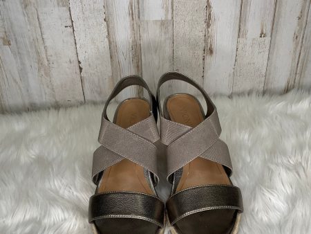 Silver Sandals Heels Wedge Vionic, Size 7 For Sale