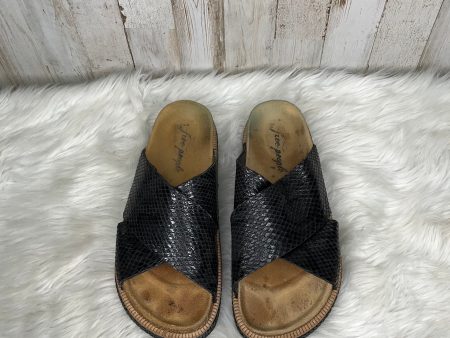 Black & Brown Sandals Flats Free People, Size 6.5 For Sale