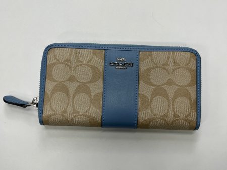 Wallet Coach, Size Large Online now