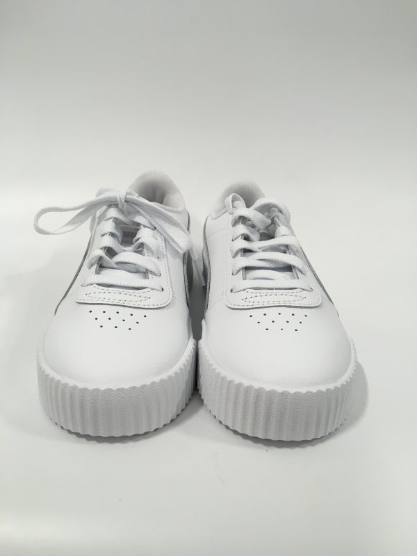 White Shoes Sneakers Puma, Size 6 Fashion